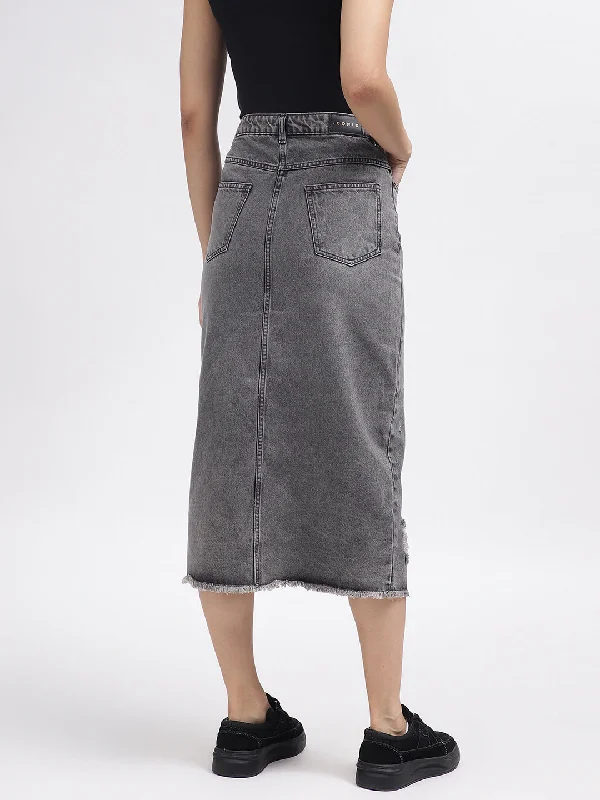 Iconic Women Grey Solid Regular Fit Skirt