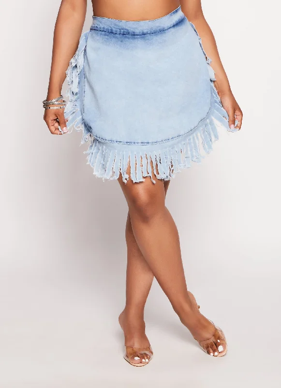 Plus Size Fringe Trim Acid Wash Denim Skort